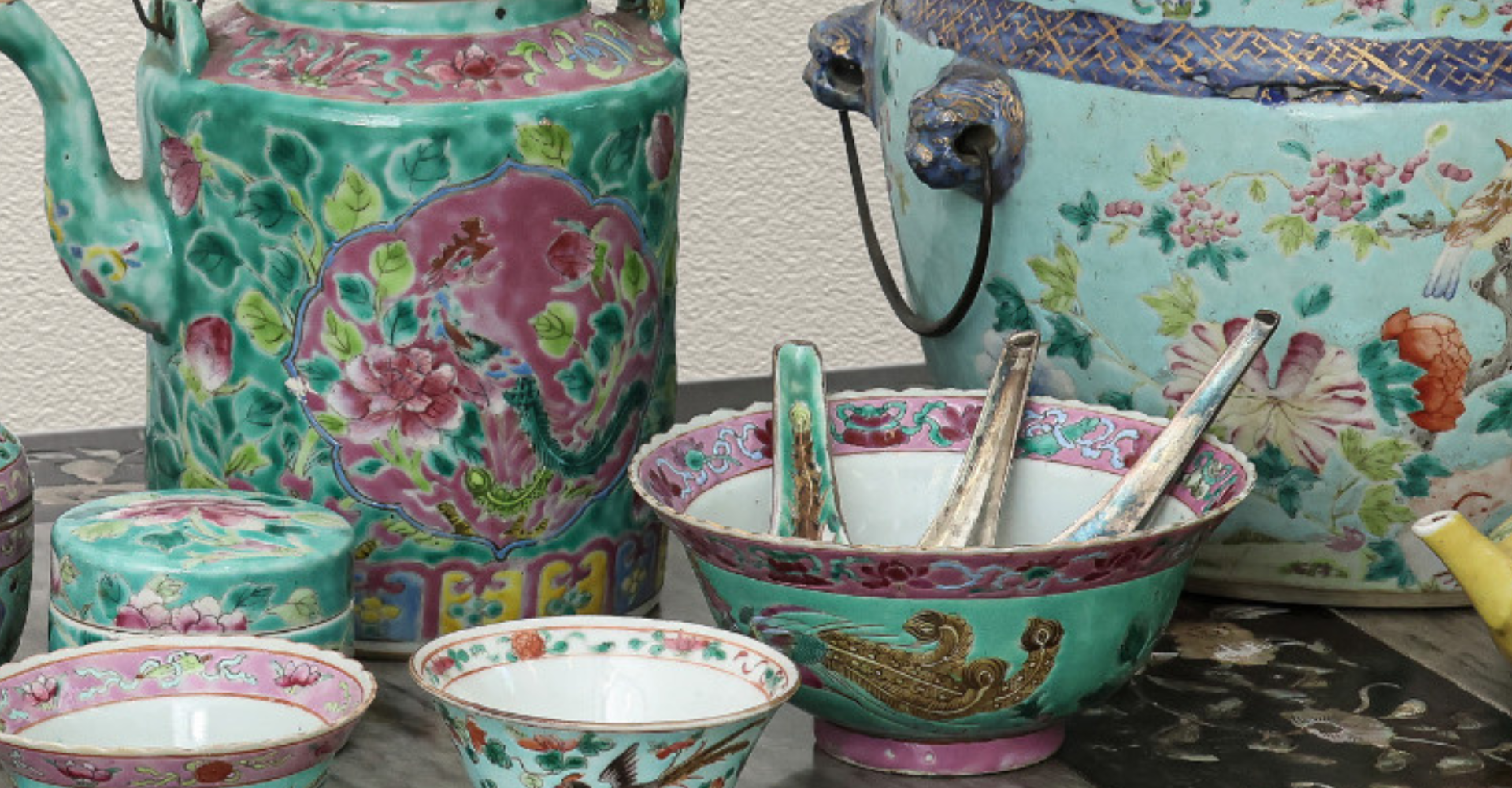 PERANAKAN & ASSOCIATED WORKS OF ART