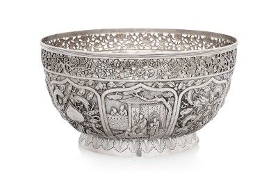 LOT 56  A FINE AND LARGE CHINESE EXPORT SILVER BOWL.jpg