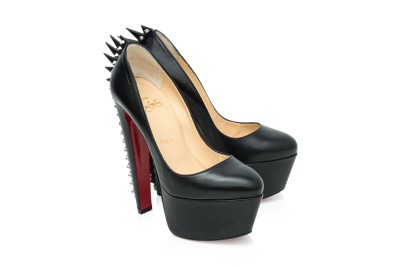 LOT 124   CHRISTIAN LOUBOUTIN _1_.jpg