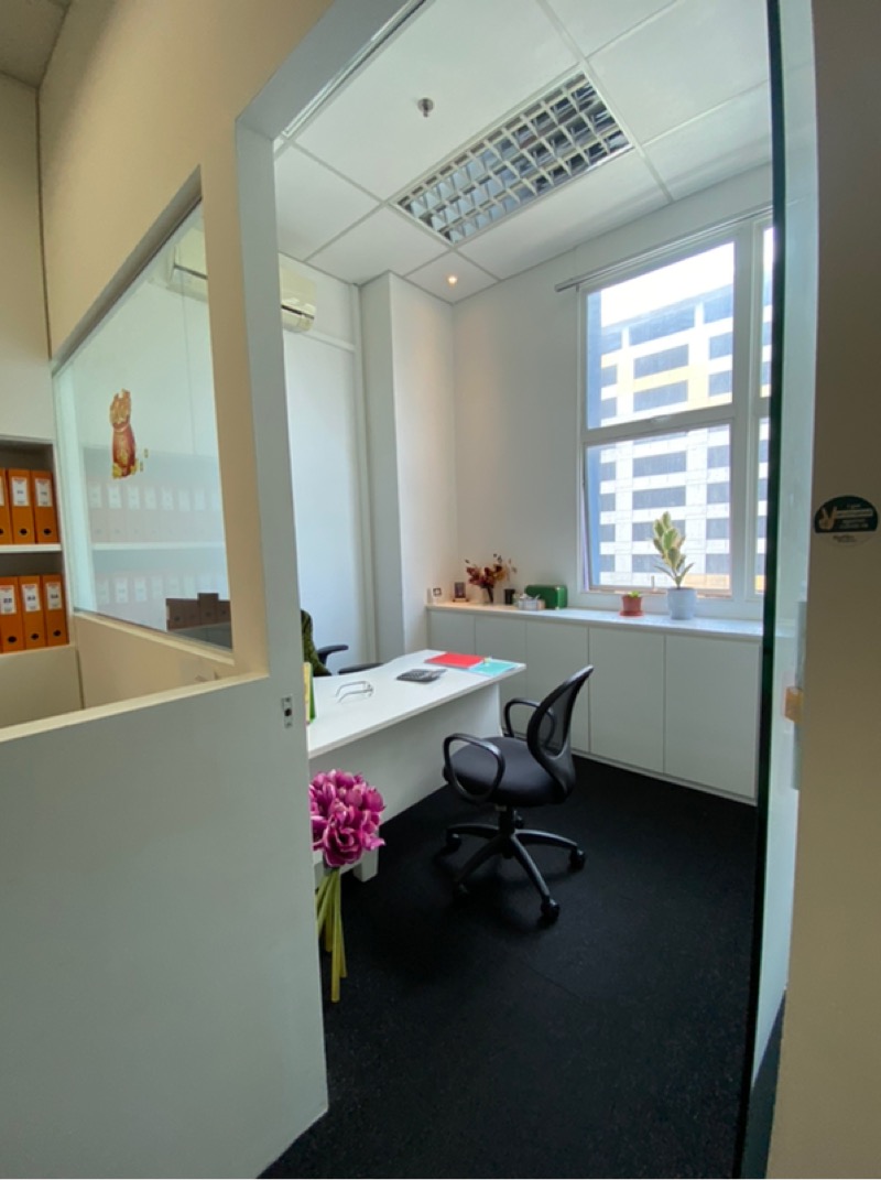 Tradehub 21 Light Industrial (B1) For Sale, 800,000, 0 Bed 0 Bath