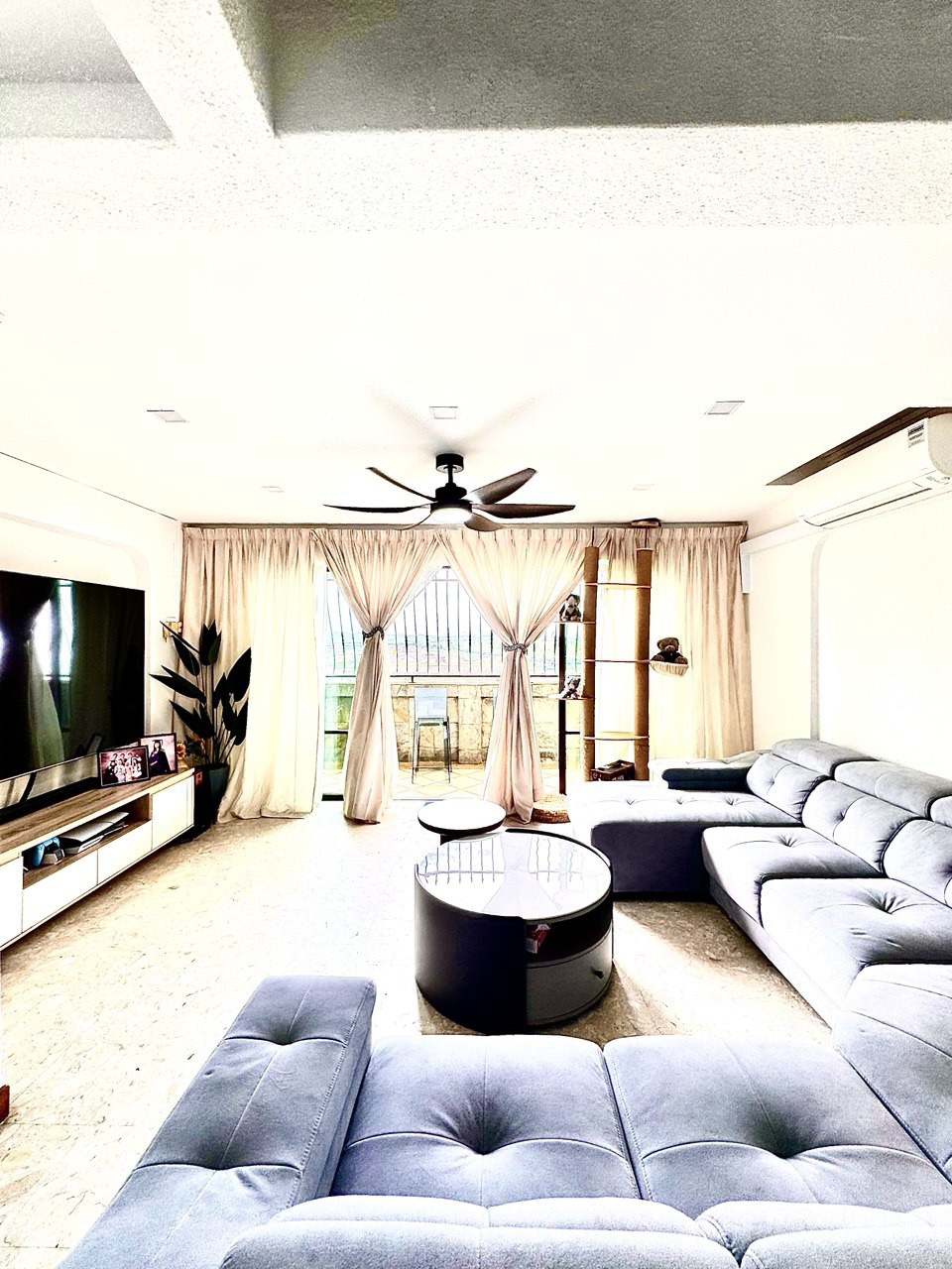 548 Jurong West Street 42 HDB Apartment For Sale, $849,999, 4 Bed 3 Bath  1,604 sqft $530.00 psf
