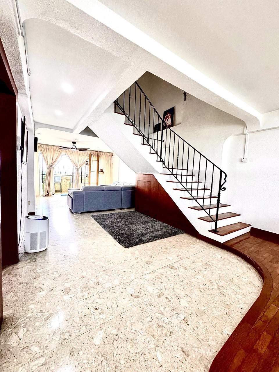 548 Jurong West Street 42 HDB Apartment For Sale, $849,999, 4 Bed 3 Bath  1,604 sqft $530.00 psf