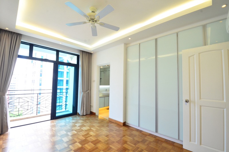 Spring Grove Condominium For Rent, $10,000, 5 Bed 3 Bath 1,789