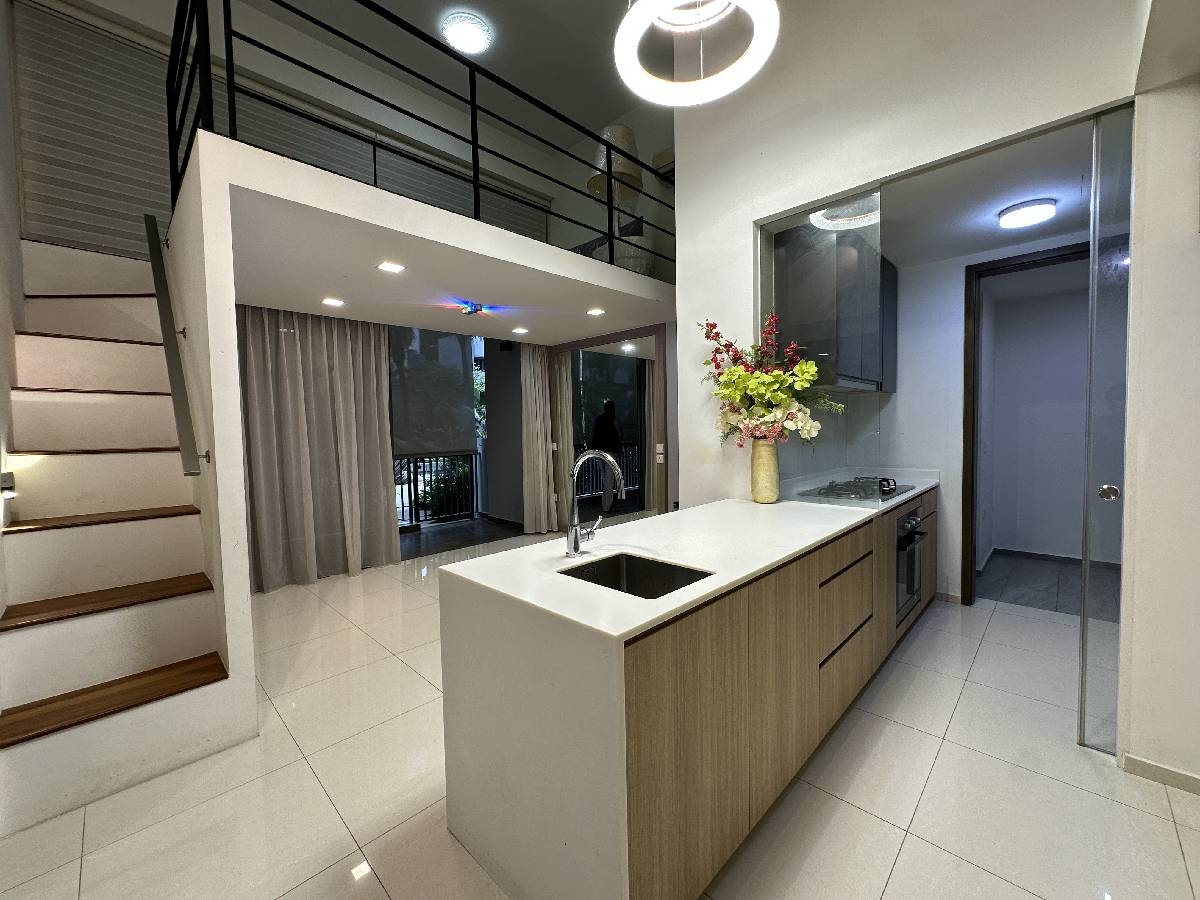 Riverbank at Fernvale Condominium For Rent, $4,000, 3 Bed 3 Bath 1,023 sqft  $3.91 psf