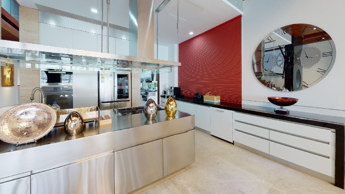 77 Ocean Drive Bungalow House For Sale, 36,800,000, 7 Bed 6 Bath