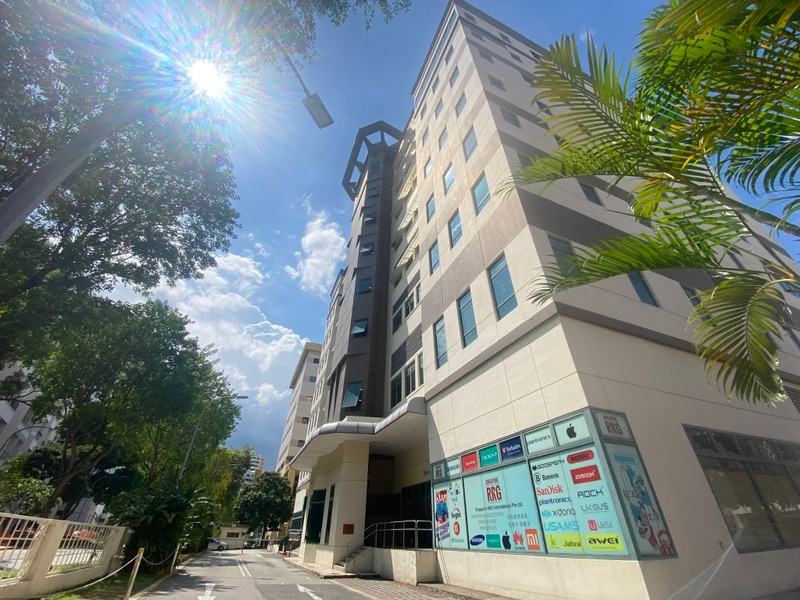 Quartz Industrial Building Light Industrial (B1) For Sale, 2,038,0002