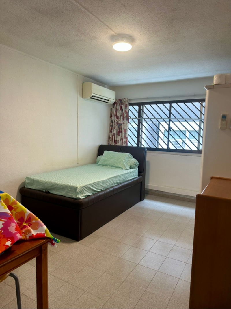 109 Mcnair Road HDB Apartment Room Rental, $1,000, 1 Bed 2 Bath 1,399 sqft  $0.71 psf
