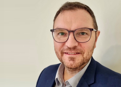 Headshot: Alexander Alles