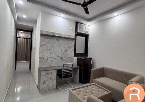 1 bhk fully furnished  With all amenities dlf ph 3 sector 24