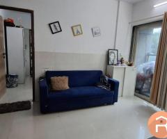 female only 2bhk fully furnished flat in GOREGAON WEST