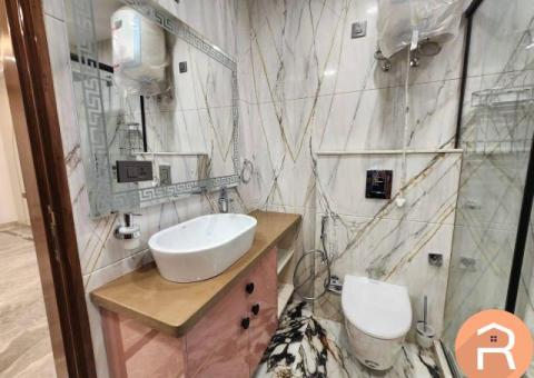 4BHK SEMI FURNISHED AVAILABLE FOR RENT IN  DLF PHASE ll