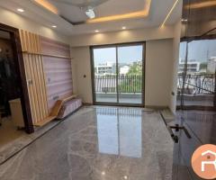 4BHK SEMI FURNISHED AVAILABLE FOR RENT IN  DLF PHASE ll