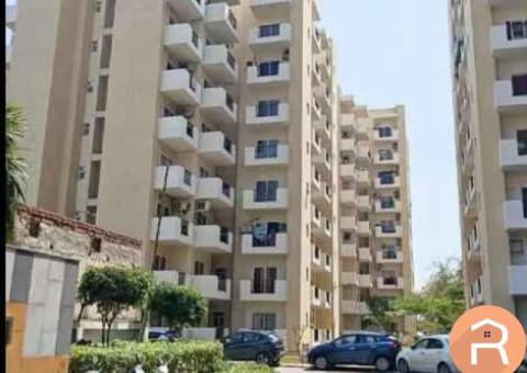 2 BHK FLAT IN  AMARPALI SOCIETY IN NOIDA EXTENSION