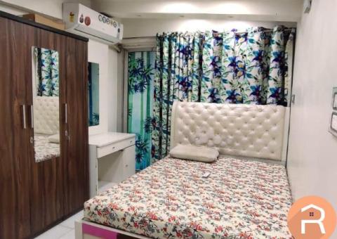 Single occupancy room available for female in Andheri West