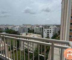 Room Available in Spacious 3BHK in Kondapur