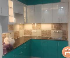 2 BHK Furnished Flat on Rent in Society Amarpali