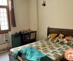 3 BHK, fully furnished available on rent in Dlf Phase II