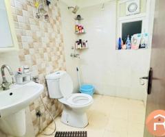 Single occupancy room available in Amarpali Sector 76 Noida