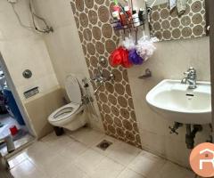 Female flatmate required in 3bhk, Andheri West,Infinity Mall