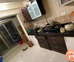 Female flatmate required in 3bhk, Andheri West,Infinity Mall