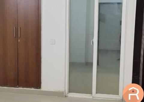 3bhk with 3 washroom Semi-furnished flat in Noida Extension