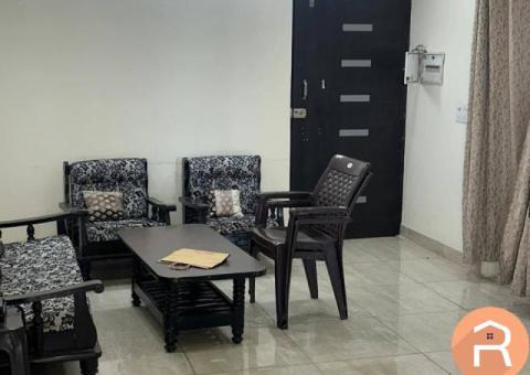 3 BHK semi furnished flat available for rent in Gaur City 2