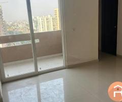 3 BHK semi furnished flat available for rent in Gaur City 2