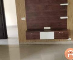 2bhk flat available for rent in noida extention
