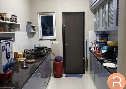 2 BHK semi furnished flat for rent in Kondapur masjid banda.