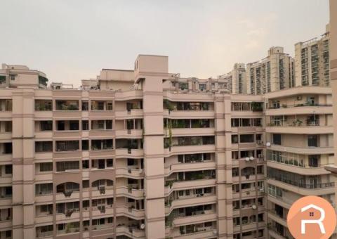 Flatmate required in furnished 3BHK flat at Indrapuram