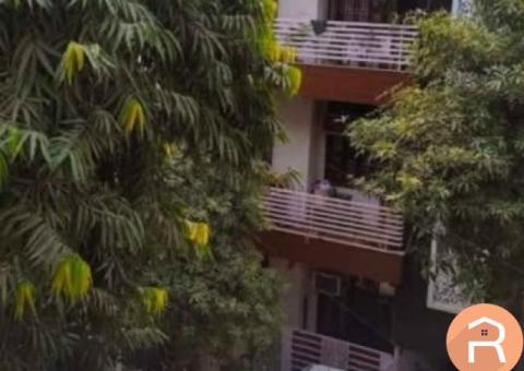 Furnished Room for Male in Niti Khand1 Near Shipra Mall