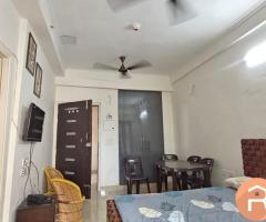 1 RK For Rent – Premium Society | Gaur City Vicinity - 4