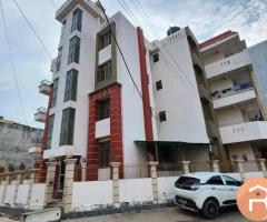 Boys PG/Hostel Near BBD University Chinhat