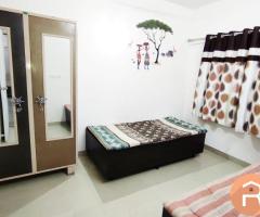 Safe & Comfortable Girls PG in Kandivali East - 5