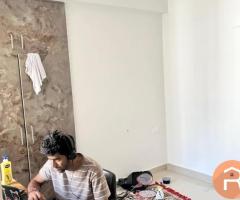 Single Room Available in Semi-Furnished 3BHK, Gaur City 2 - 5