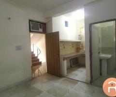1 RK Available for Rent in Mayur Vihar Phase 1 Extension - 5