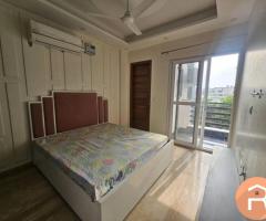 Fully Furnished Room Available in Premium 3BHK on Golf Course Road
