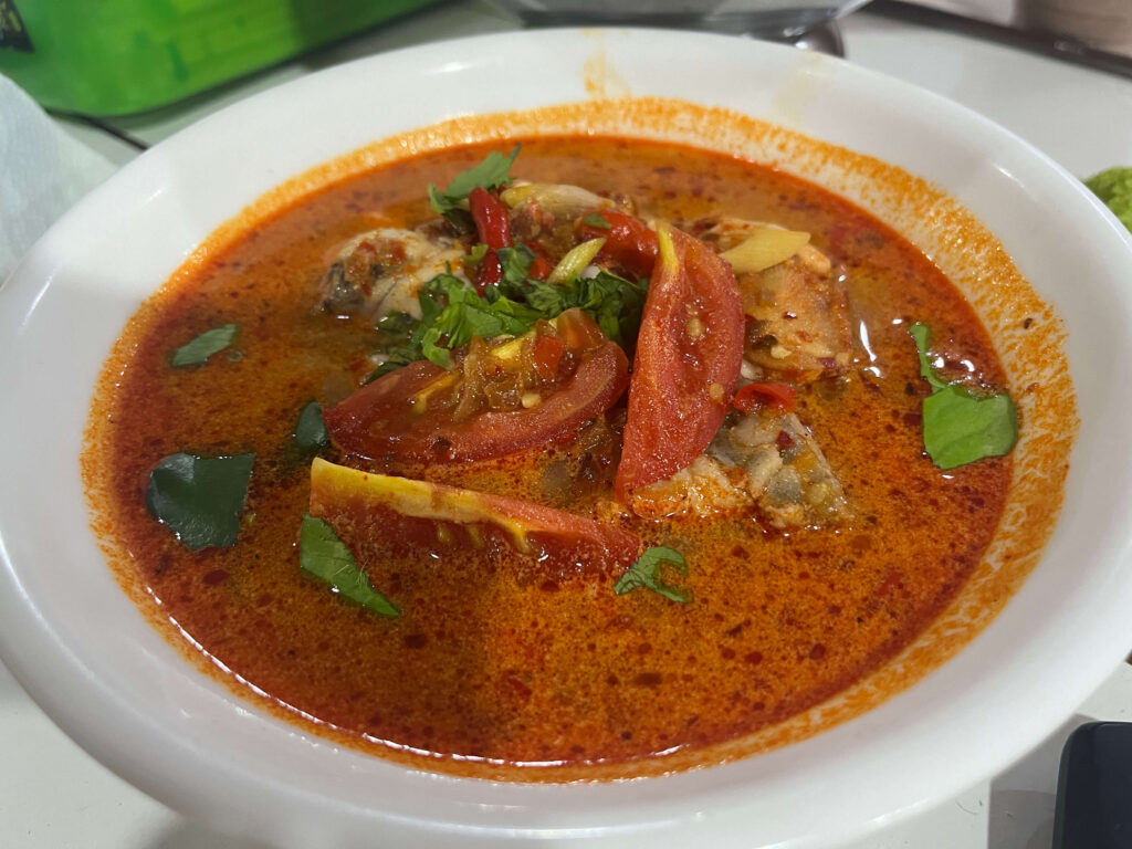 ข้าวต้มกุ๊ย ชาวเล อร่อยเด็ดกับอาหารทะเลสดใหม่ ราคาไม่แพง ในปัตตานี