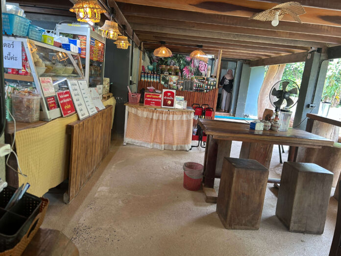 ก๋วยเตี๋ยวบ้านลิมุด แซ่บถึงใจ บรรยากาศร่มรื่น เหมือนได้พักผ่อนในสวนสวรรค์