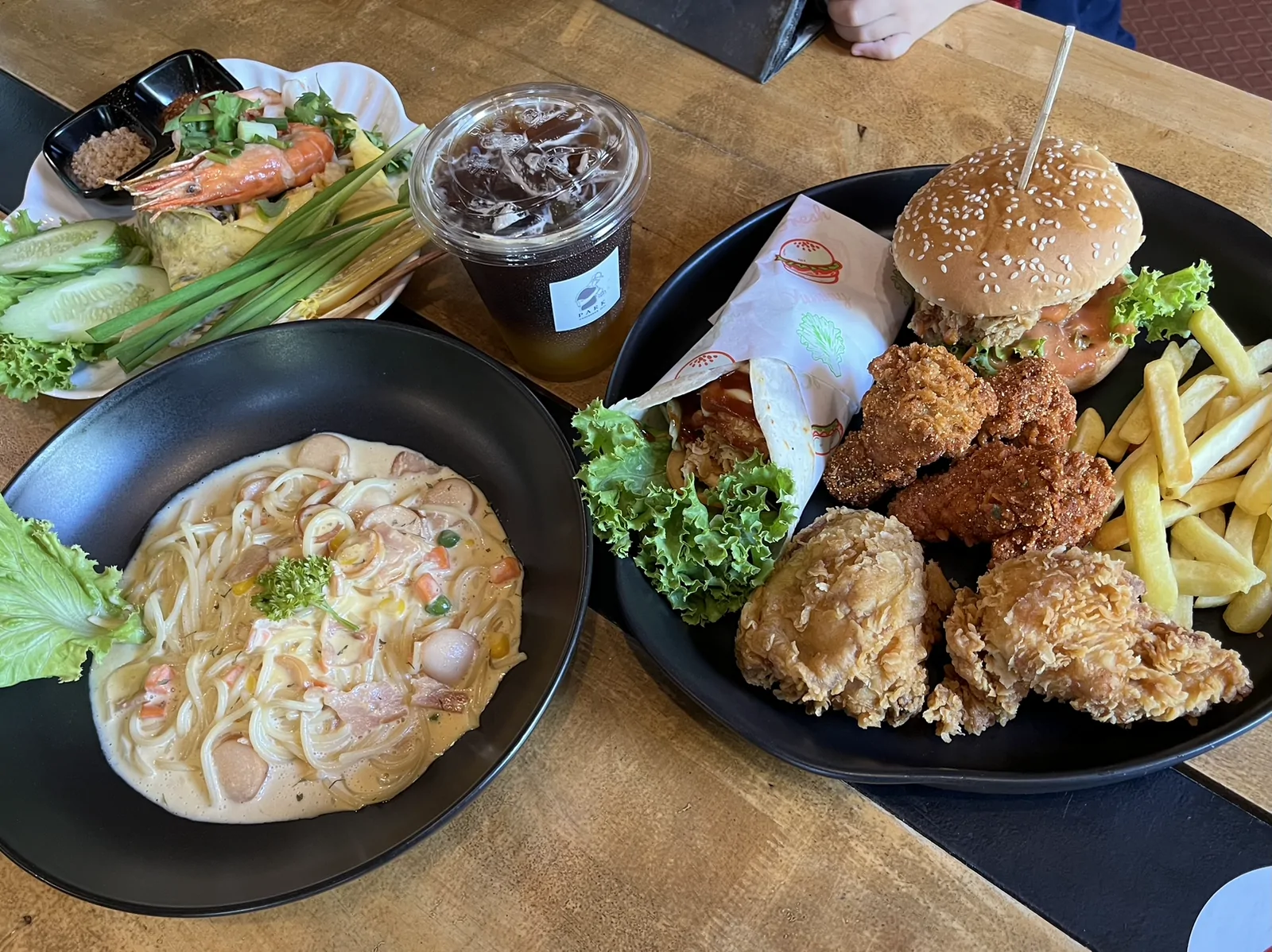 Ayambang Park Yala อะยัมบัง ปาร์ค ยะลา สะเตง อำเภอเมืองยะลา — บรรยากาศร้าน