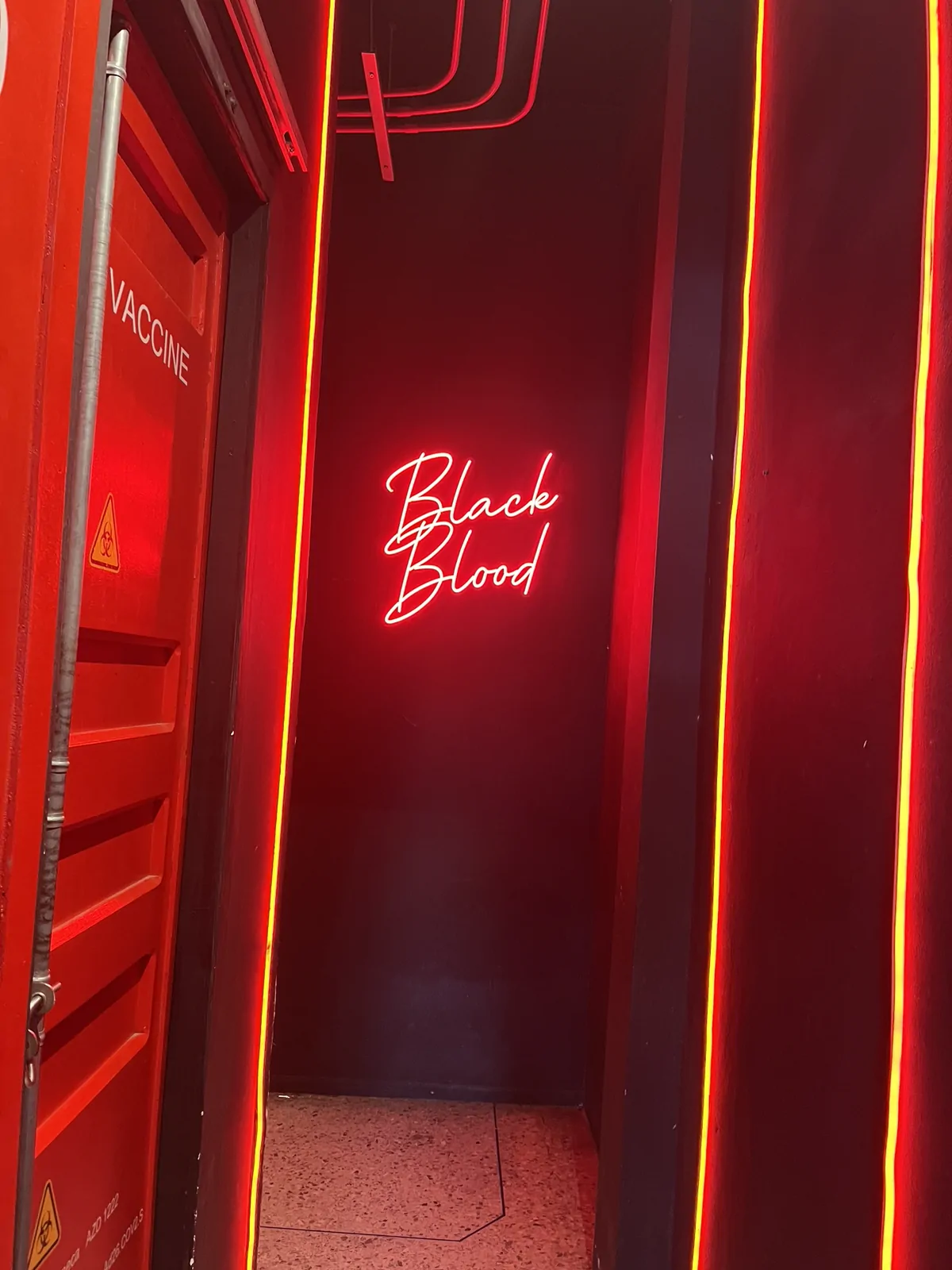 BLACK BLOOD Roastery เมืองยะลา — บรรยากาศร้าน