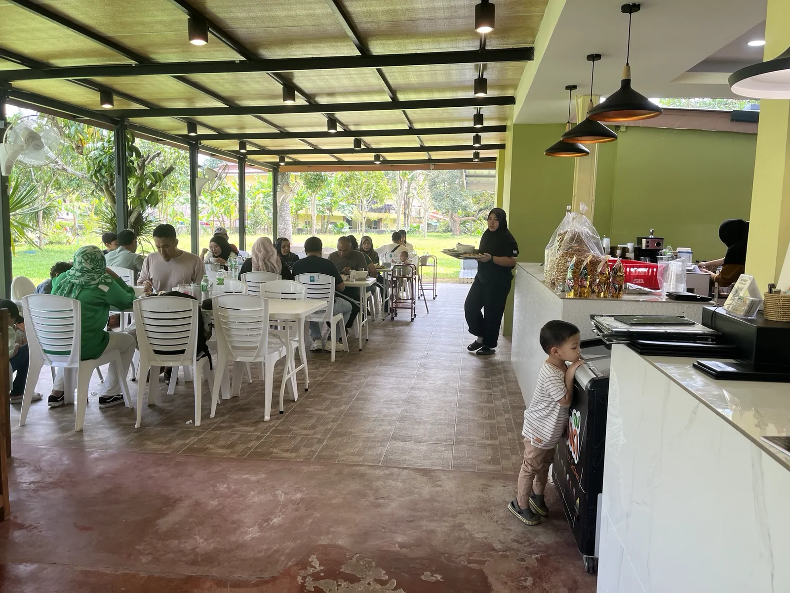 Baan Suan Russnanee Restaurant (Halal Muslim Restaurant) บางกล่ำ สงขลา — ร้านบ้านสวนรุสนานีฮาลาลไหม เหมาะกับใคร