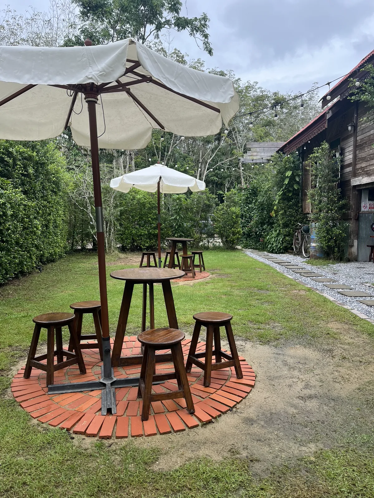 บ้านแวคาเฟ่ @อาเส็น อาเส็น ยะหา ยะลา — เมนูอาหารพื้นบ้าน กินแล้วถูกปาก