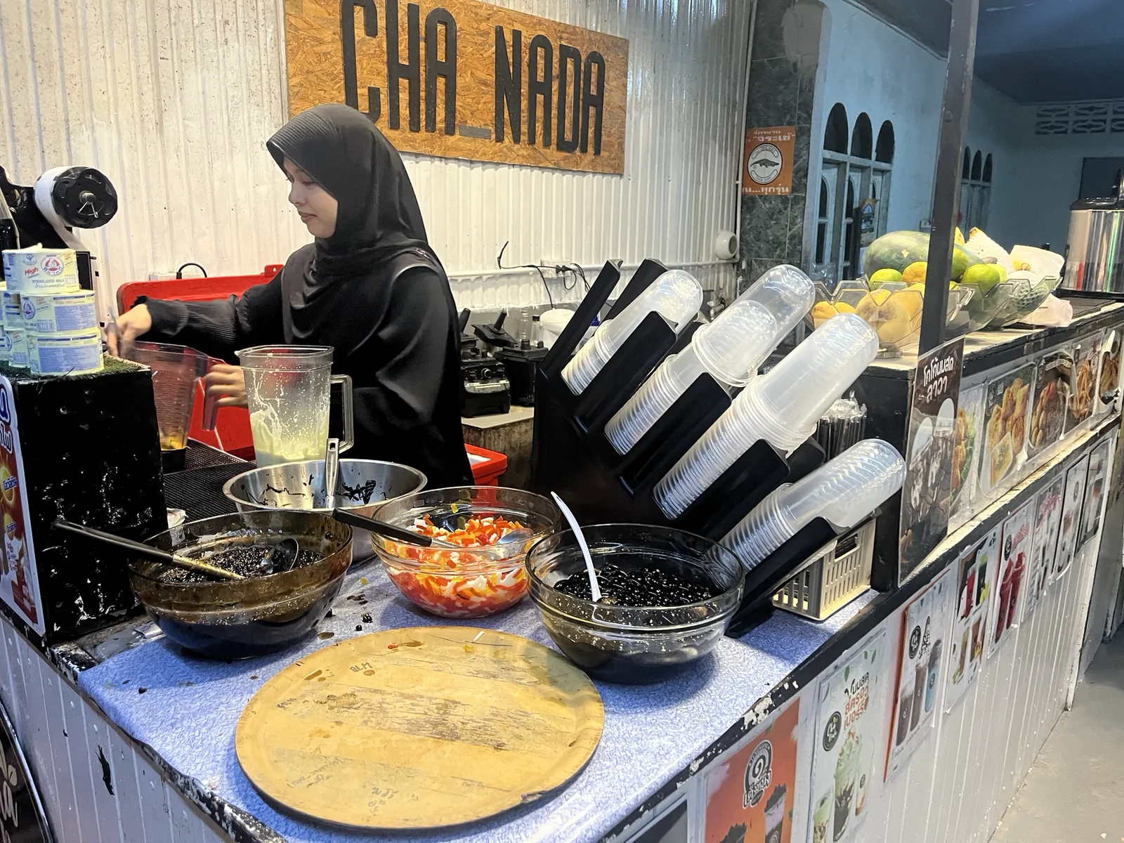 Cha Nada มายอ, ปัตตานี — ไข่มุกเฉาก๊วยจัมโบ้ ท็อปปิ้งเด็ดทำเอง