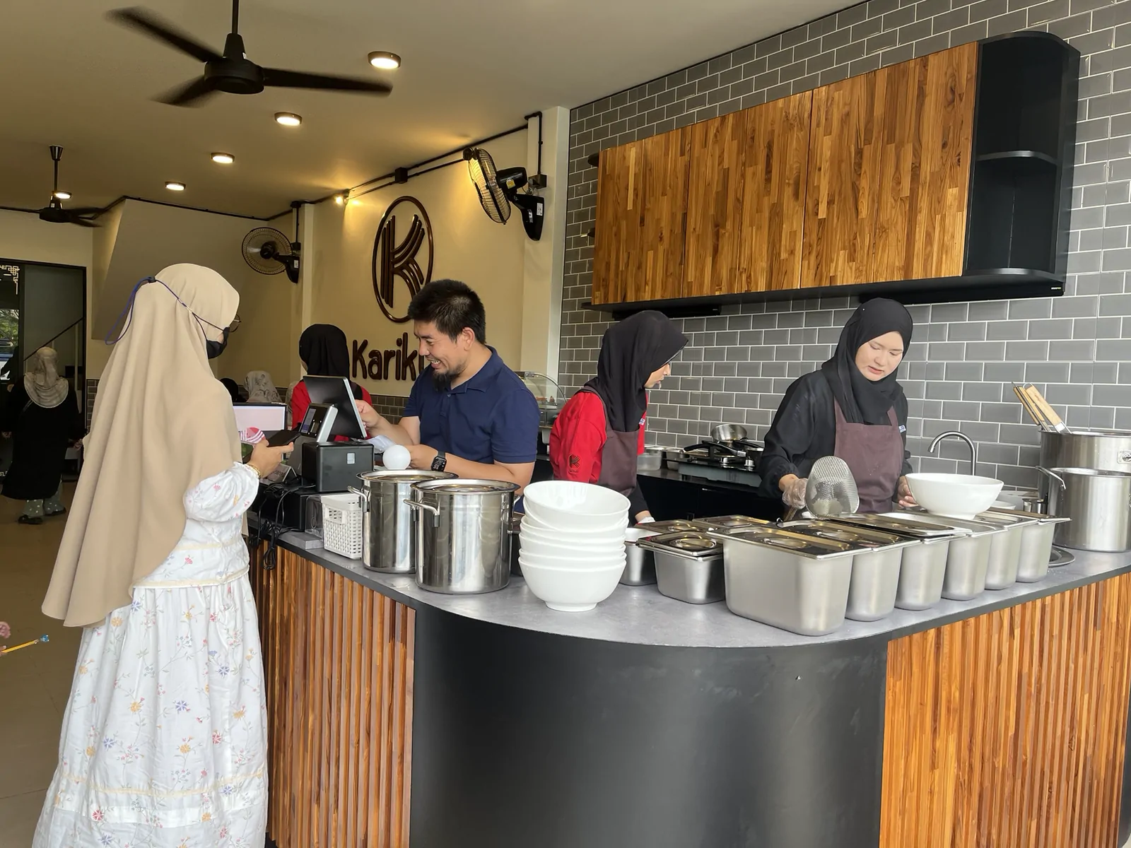 ก๋วยเตี๋ยวคาริคูลิล Karikulil สาขา ยะลา สะเต็ง อำเภอเมือง ยะลา — ร้านก๋วยเตี๋ยวคาริคูลิล Karikulil ยะลา อยู่ตรงไหน