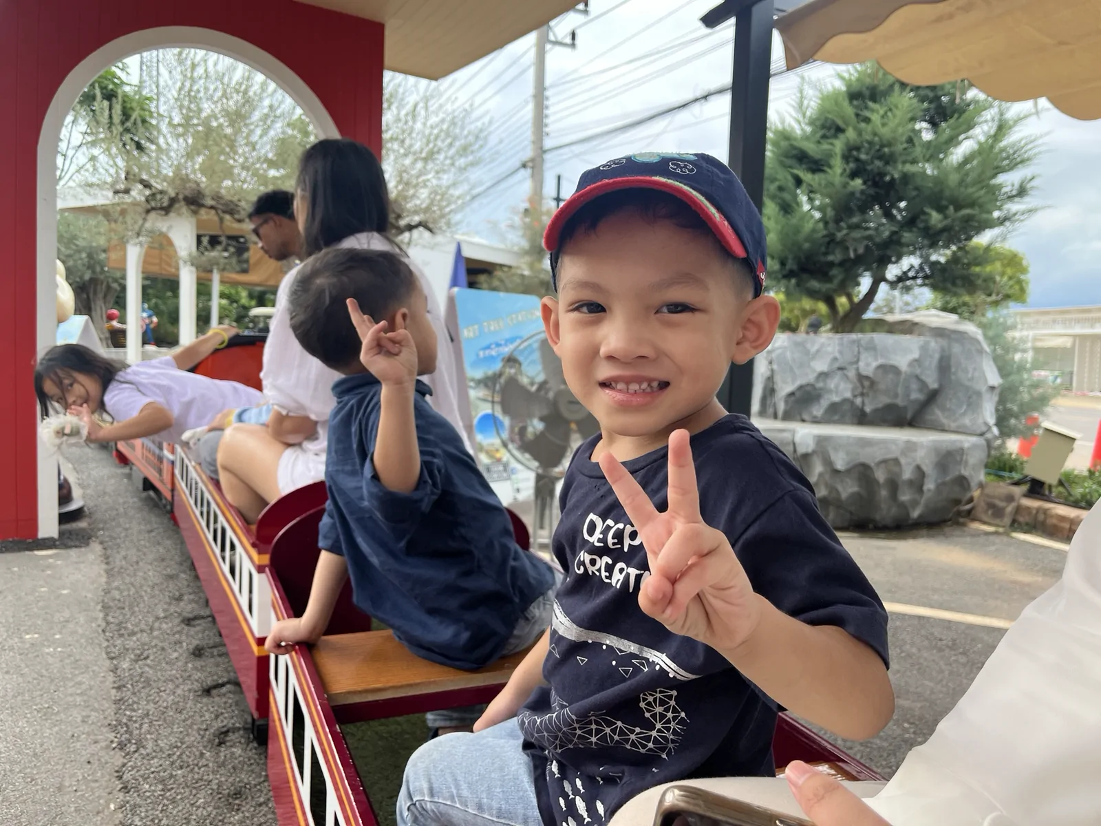 Khao Yai Art Tree Homestay เขาใหญ่ ปากช่อง นครราชสีมา — บรรยากาศร้าน