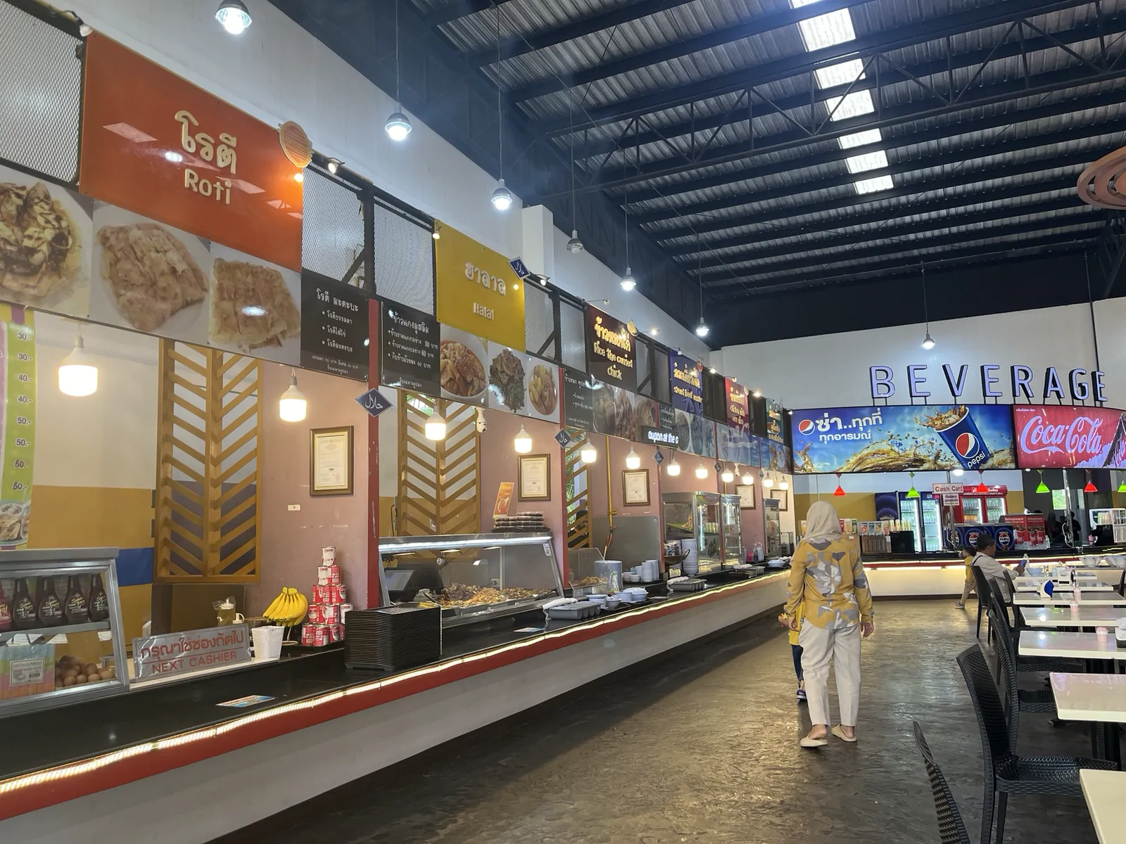 Khun Ton Restaurant ทับสะแก ประจวบคีรีขันธ์ — บรรยากาศร้าน