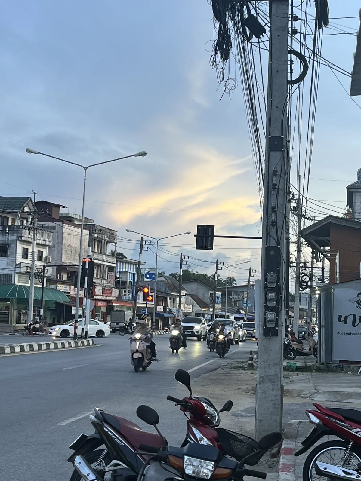 ล้านปั่นปั่น ลูกตาลสมูทตี้ ยะรัง อำเภอยะรัง จังหวัดปัตตานี — บรรยากาศร้าน