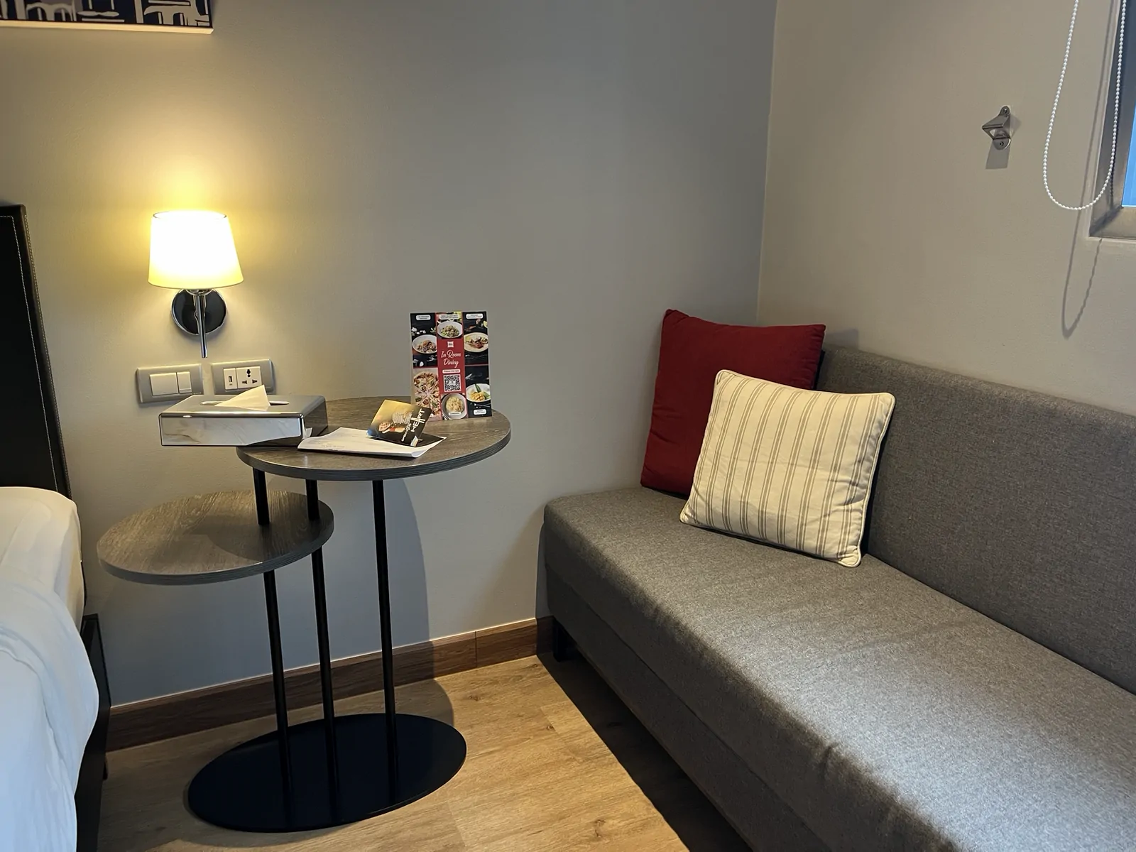 Mercure Bangkok Sukhumvit 24 สุขุมวิท 24, คลองเตย, กรุงเทพฯ — ห้องพักชั้น 18 วิวพาโนรามาสุขุมวิท
