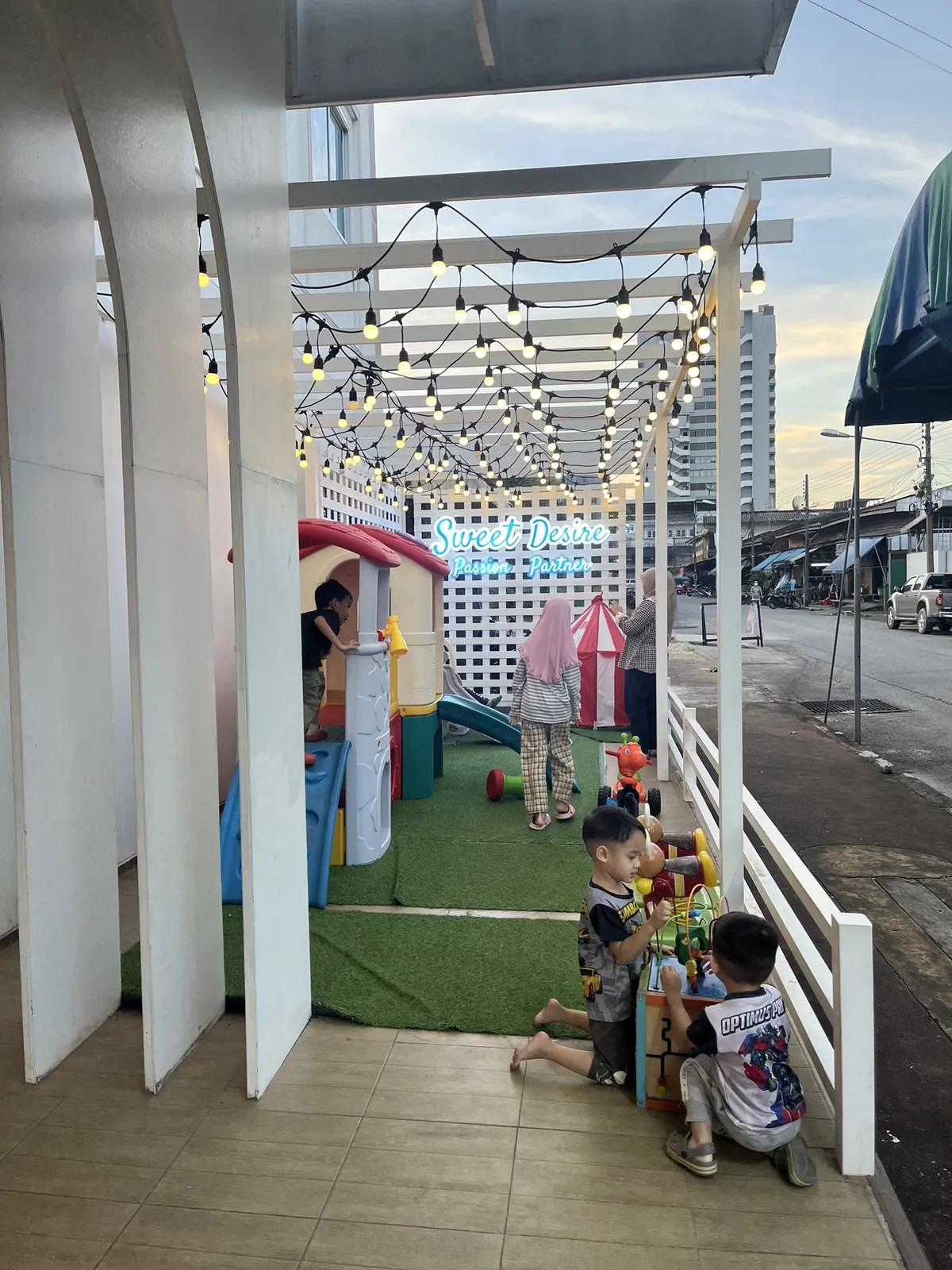 ร้านใส่นม สาขายะลา เมืองยะลา, ยะลา — ร้านใส่นม สาขายะลา อยู่ตรงไหน